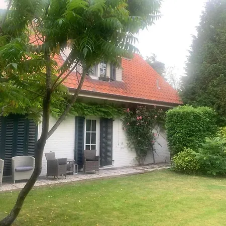 Σπίτι διακοπών Charming W Garden